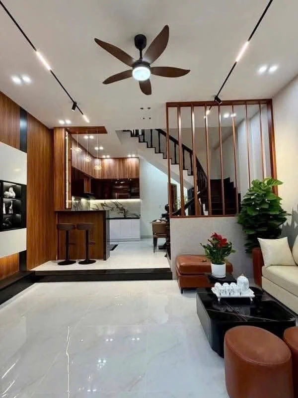 Bán nhà 56m2 Lạc Long Quân Quận 11 nhỉnh 4 tỷ - Ảnh thu nhỏ 3