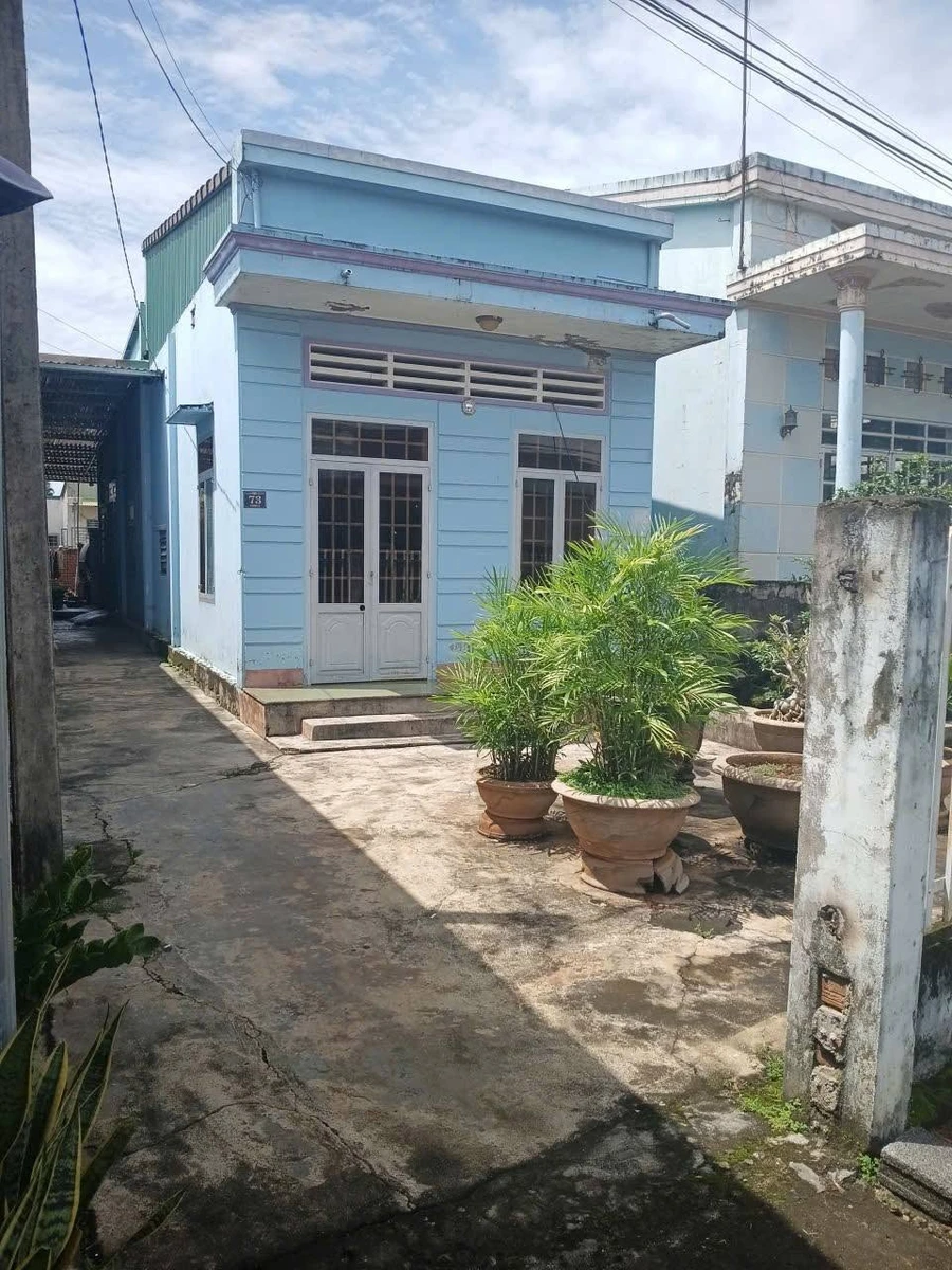 Bán nhà mặt tiền Phan Huy Chú 70m² 1 tỷ 8 Quận 12 - Ảnh 1