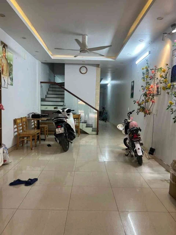 Bán nhà 1 trệt 1 lầu 130m² Phường Biên Hòa 2.5 tỷ nhoi