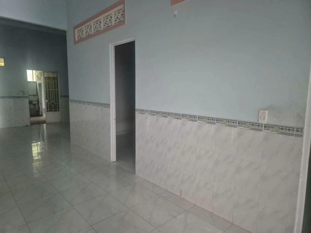 Bán gấp nhà 100m2, 2 phòng ngủ, sân ô tô tại Suối Cam, Phường Đồng Xoài, Đồng Nai - Ảnh thu nhỏ 3