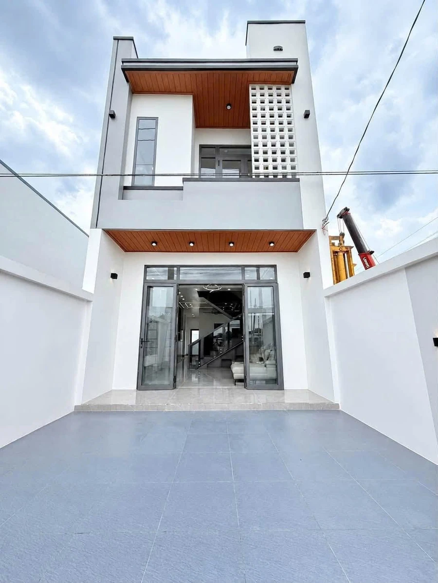 Nhà bán 1 lầu 3 phòng ngủ 103m2 Cần Giuộc, sát TP.HCM - Ảnh 1