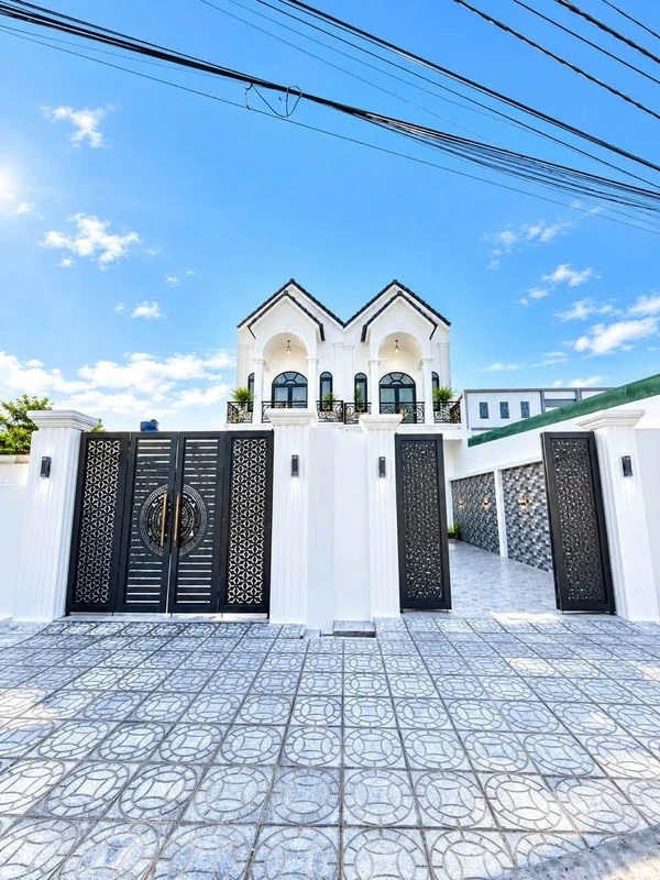 Bán nhà mặt tiền Nguyễn Trung Ngạn, Rạch Giá, An Giang, 160m2, 3 PN, 3.2 tỷ