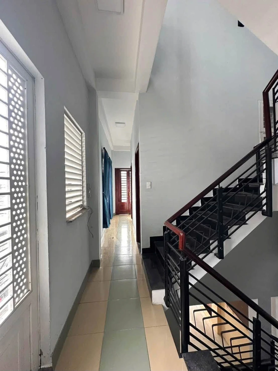 Bán nhà 3 tầng 62m² hẻm xe hơi đường 4, Trường Thọ, Thủ Đức giá 5,7 tỷ - Ảnh thu nhỏ 4