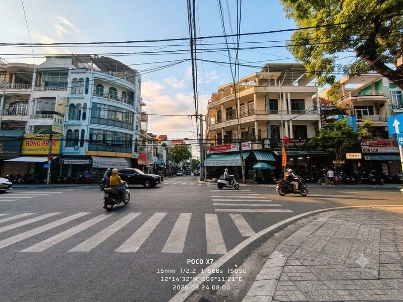 Bán nhà góc 3 tầng 91.5m² mặt tiền Nha Trang