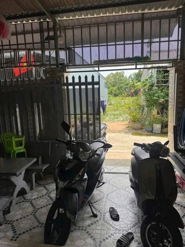 Bán nhà 2PN, mặt tiền Phạm Văn Đồng, 88m² Long Hải - Ảnh 1