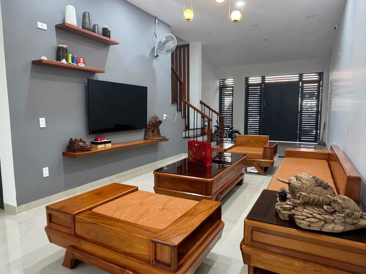 Bán nhà 2 tầng mặt tiền Phan Vinh, Nha Trang, 97.5m², 11.5 tỷ - Ảnh thu nhỏ 2