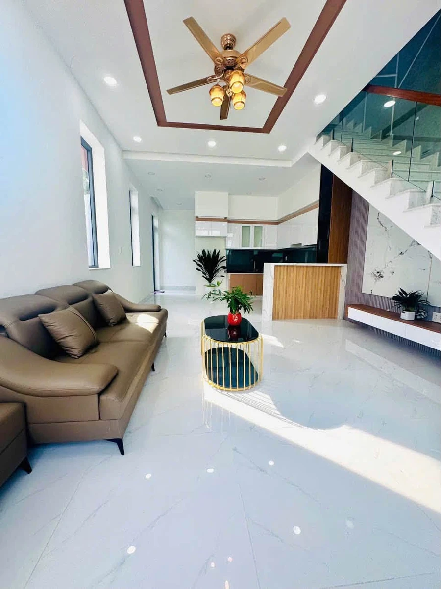 Bán nhà góc 230m2 Hiệp Thành 1 trệt 2 lầu 4 tỷ 790 - Ảnh thu nhỏ 4