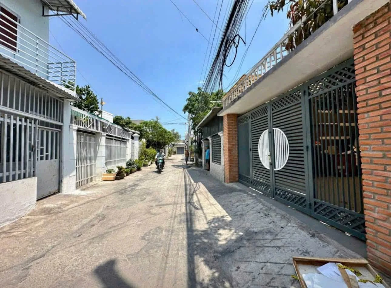 Bán nhà 63m2 2 phòng ngủ giá 850 triệu tại Phong Nẫm, cách Phan Thiết 2,5km - Ảnh 1
