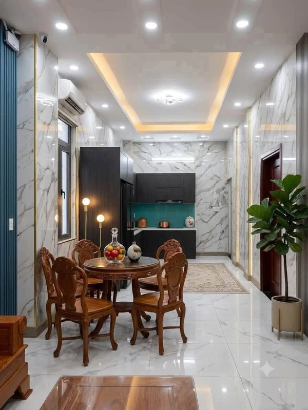 Bán nhà 1 trệt 2 lầu 4PN 106,6m2 đường Nguyễn Du, Phường Dĩ An, Bình Dương giá 5,9 tỷ