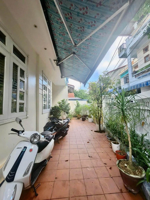 Bán biệt thự 2 mặt tiền 218m2 kiệt Phan Chu Trinh, Phường Thuận Hoá, Huế, giá 6,1 tỷ