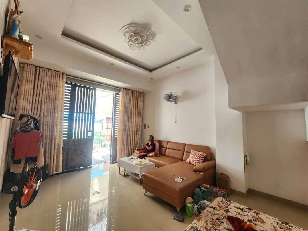 Bán nhà 1 trệt 2 lầu 42m2 hẻm ô tô đường Thống Nhất Mới, Phường 8, Vũng Tàu - Ảnh 1