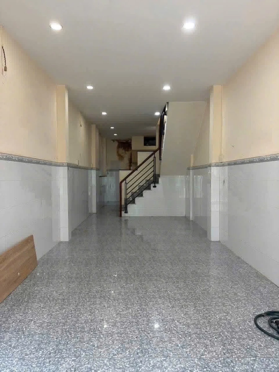 Bán nhà hẻm xe hơi BTCT 3,2x13m đường Lạc Long Quân, Phường 3, Quận 11 giá 5,8 tỷ - Ảnh thu nhỏ 3