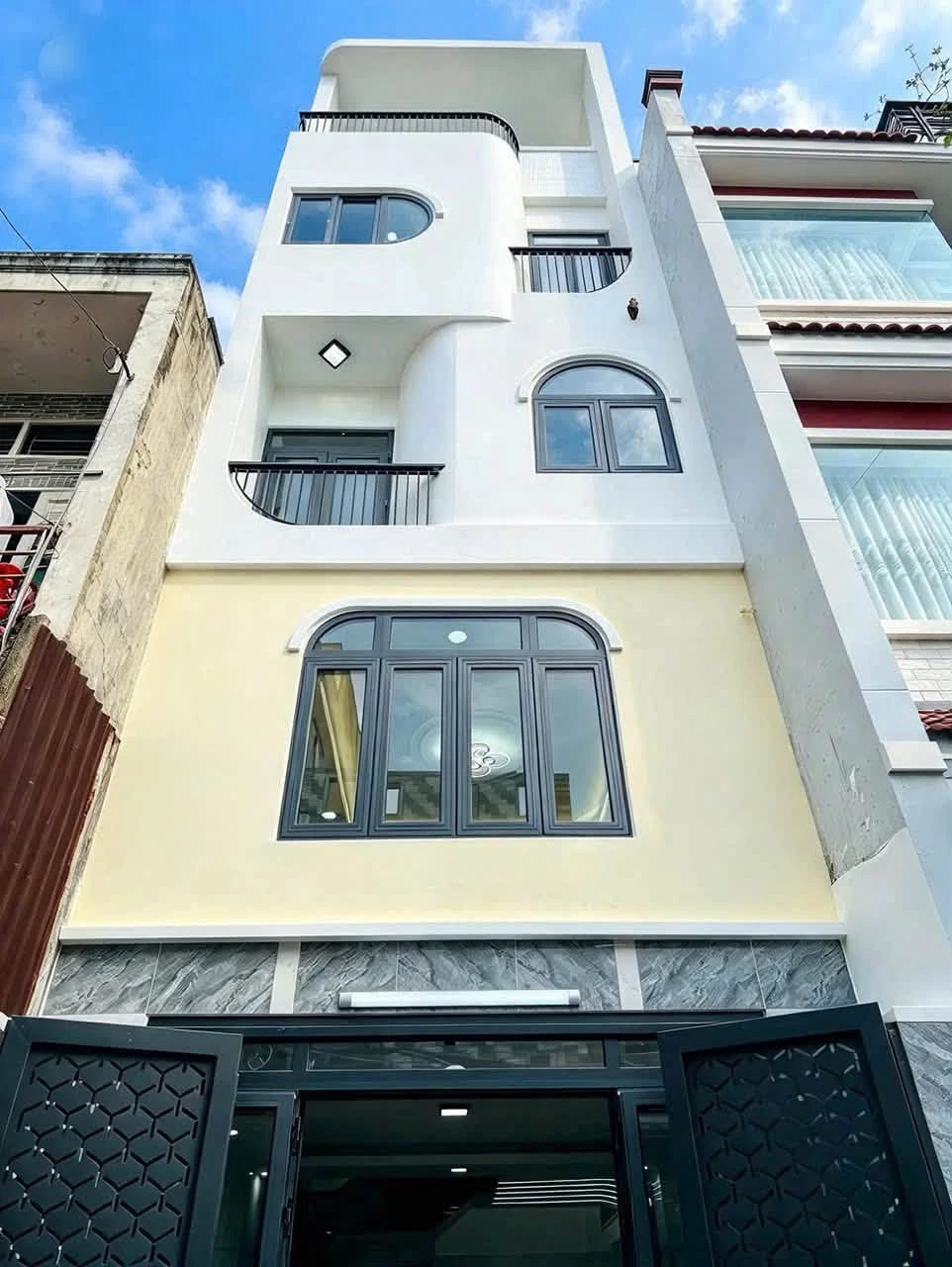 Bán nhà hẻm xe hơi Hương Lộ 2, Bình Tân 4x11m, 5PN, giá 6,5 tỷ - Ảnh 1