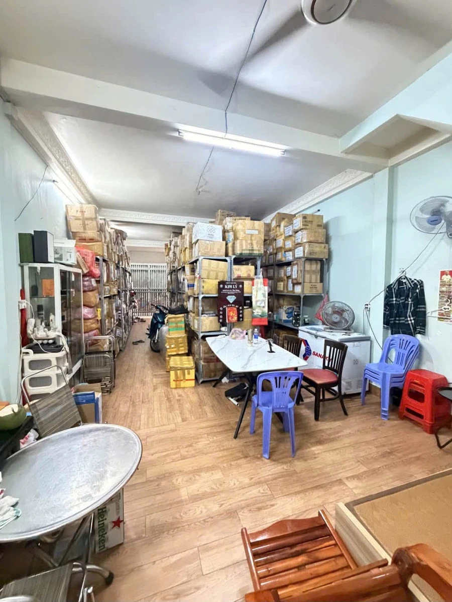 Bán nhà hẻm xe hơi cạnh mặt tiền Ngô Quyền, Quận 5, 80m2, 2 tầng, 3PN, giá 10,2 tỷ - Ảnh thu nhỏ 3