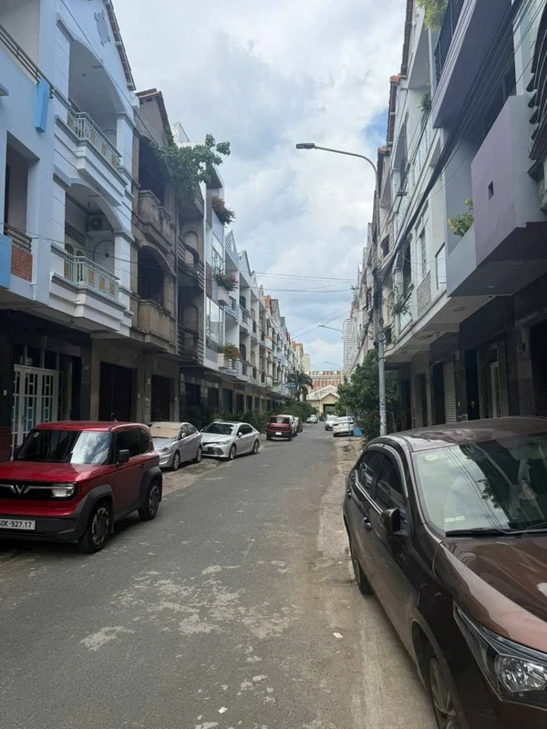 Nhà 3 lầu 4 phòng ngủ Bửu Long, Biên Hòa 5,3 tỷ