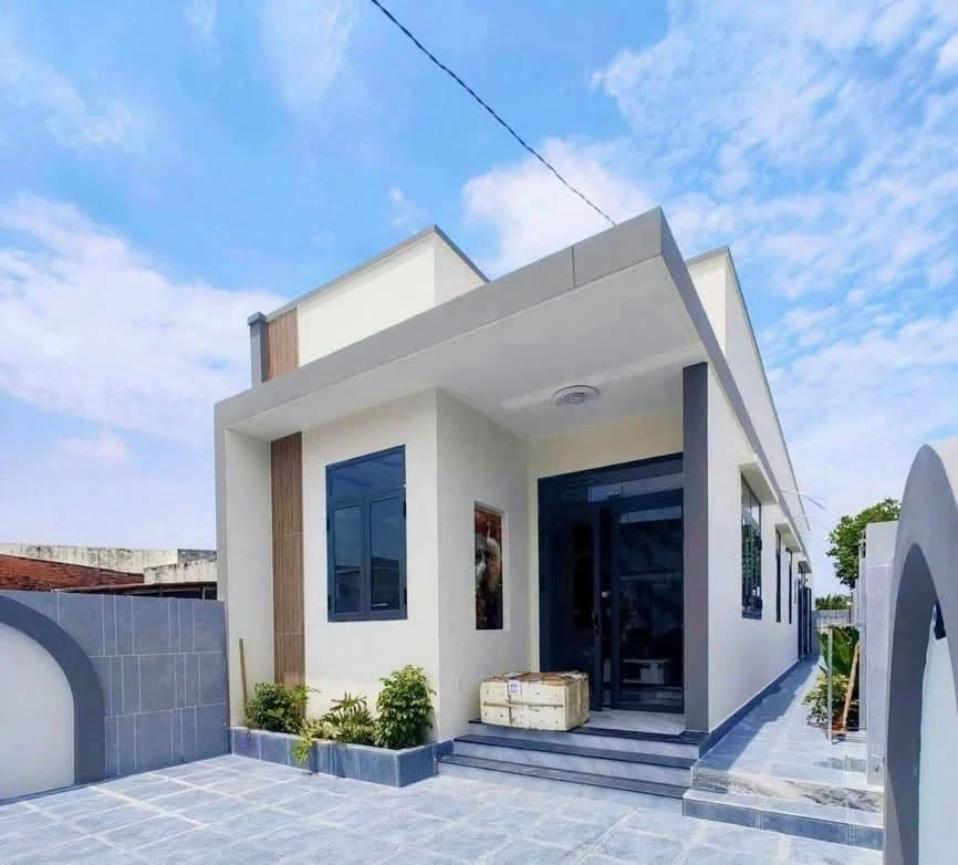 Bán nhà 3 phòng ngủ Long Hải, 60 m² giá 2,69 tỷ - Ảnh 1