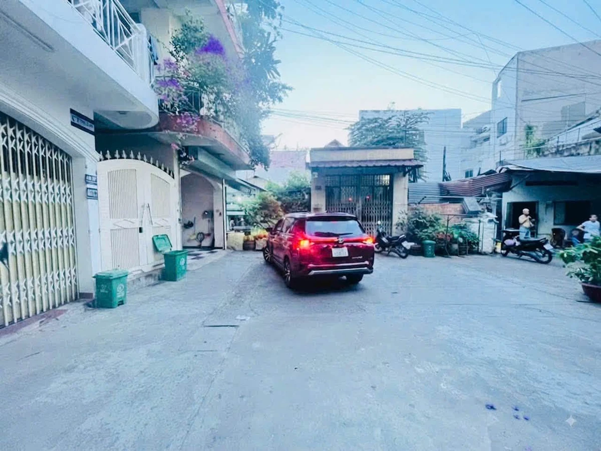 Bán nhà phố 2PN 51m2 Phan Đăng Lưu Phú Nhuận - Ảnh 1