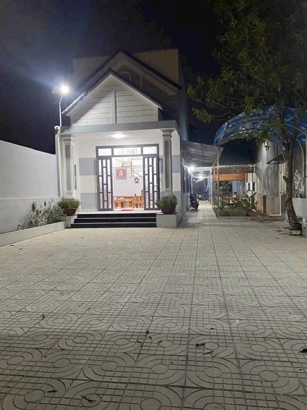 Bán nhà 2 tầng 115m² gần Nguyễn Văn Linh, giá 5,45 tỷ datvuonduaxiem