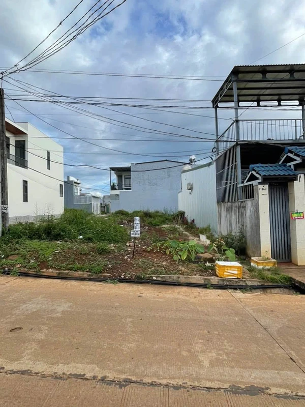 Bán đất mặt tiền 100m² Buôn Ma Thuột