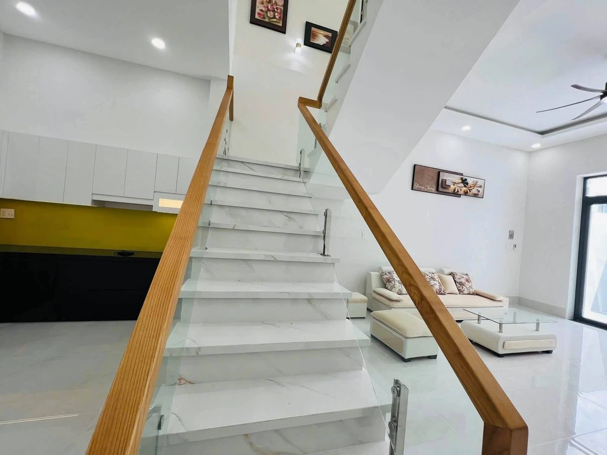 Bán nhà mới xây 1 trệt 1 lầu 100m2 KDC Đại Dương, gần AEON Tân An, giá 3,199 tỷ - Ảnh thu nhỏ 5