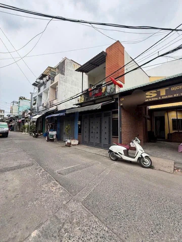 Bán nhà 2 tầng 2 mặt tiền hẻm 145 Lê Văn Quới, 55m², 3,3 tỷ, Bình Tân - Ảnh 1