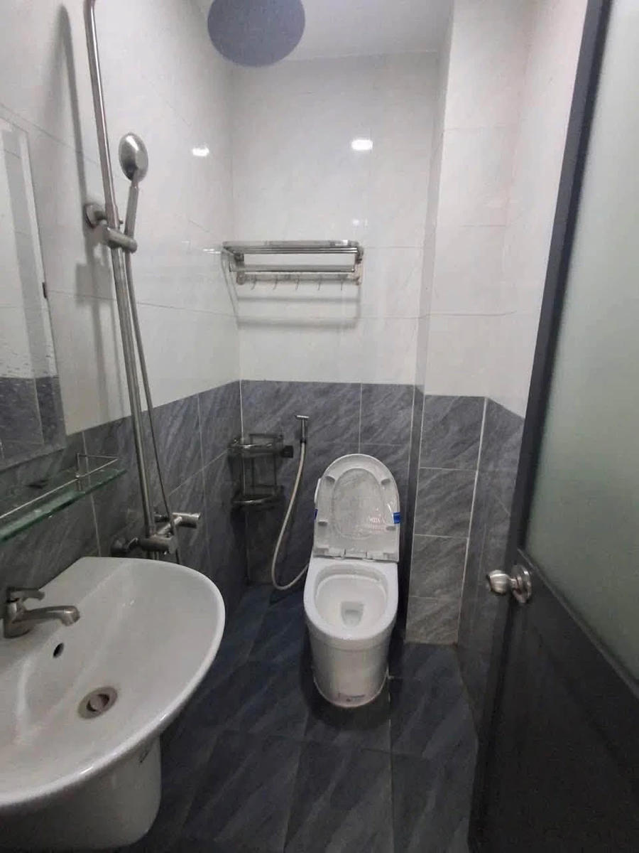 Bán nhà Dĩ An gác đúc 40m² 2PN 1,48 tỷ - Ảnh thu nhỏ 4