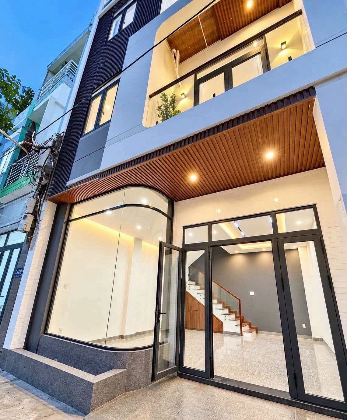 Bán nhà 3 tầng 42m² đường Nguyễn Thái Học 3,4 tỷ - Ảnh 1