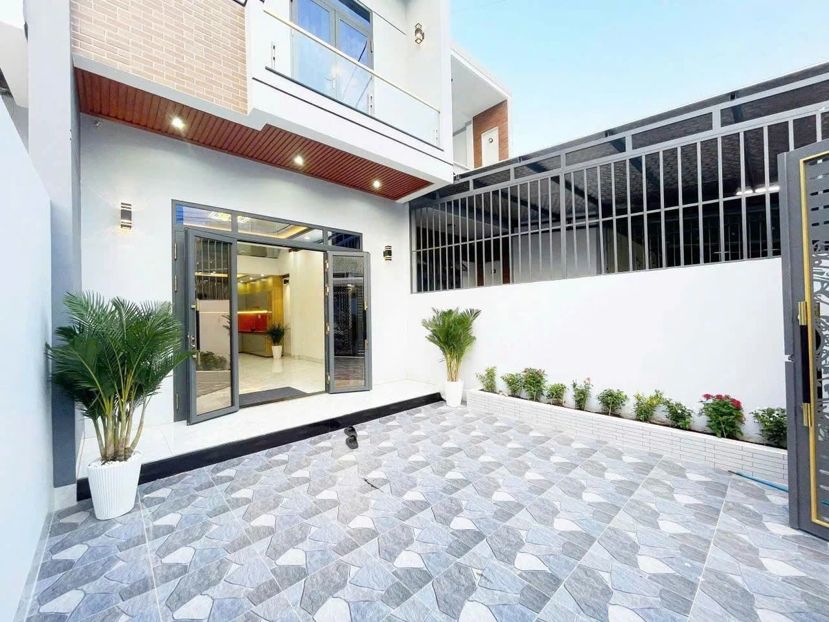 Bán nhà mê 3 phòng ngủ 150m² sân vườn Thủ Đức, giá 3.7 tỷ - Ảnh thu nhỏ 2