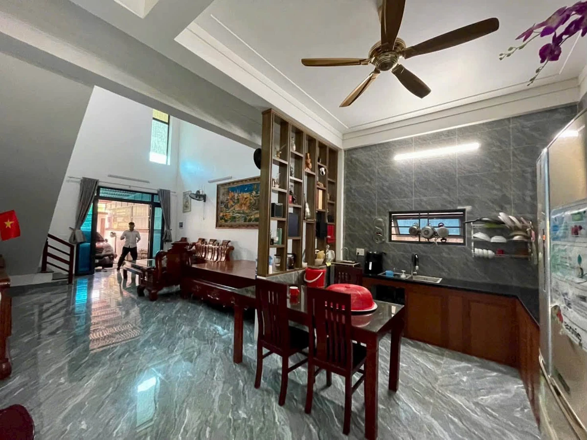 Bán nhà 2 tầng 131m2 giá 3 tỷ 990 triệu, Nghệ An - Ảnh thu nhỏ 2