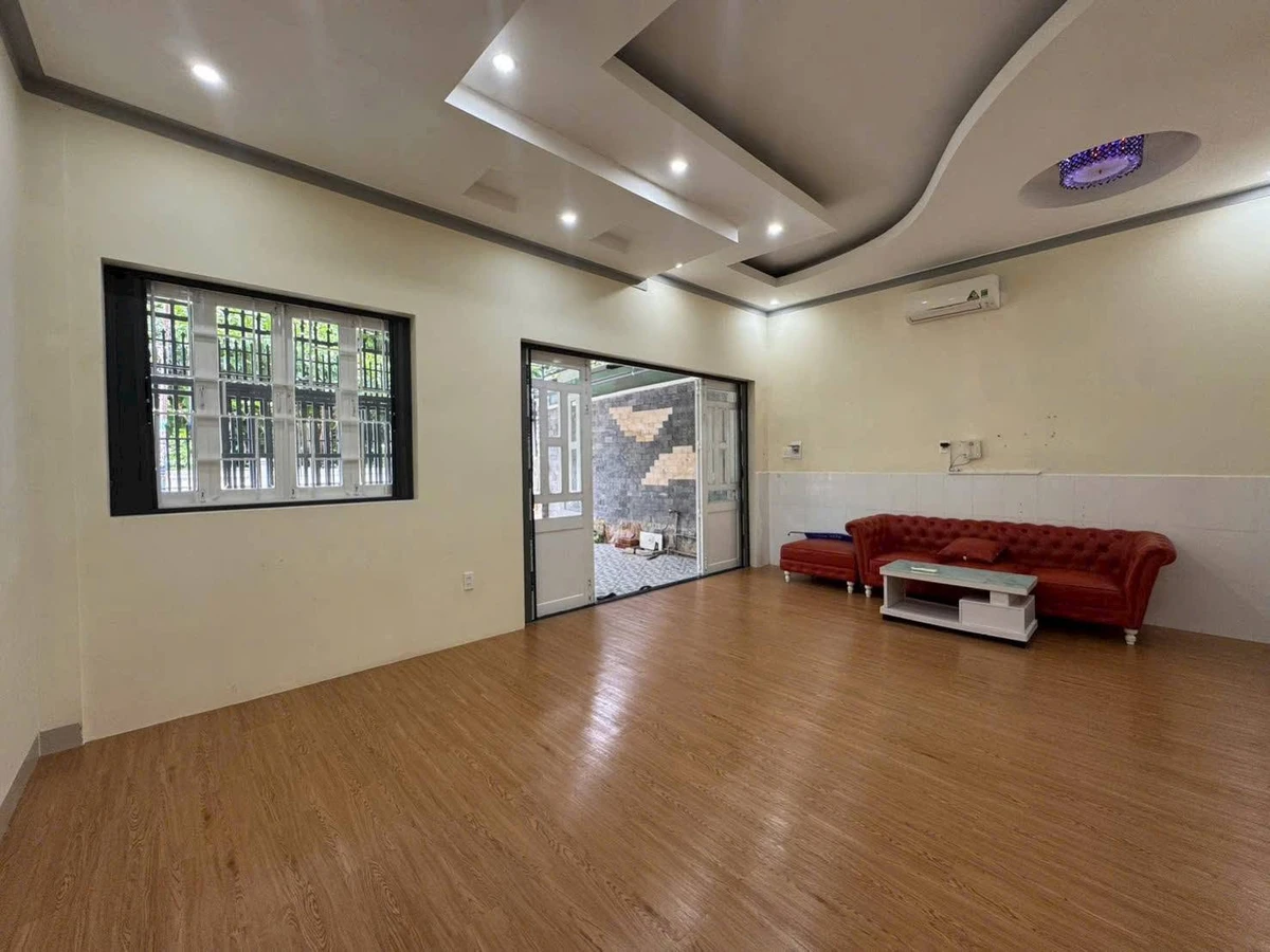 Bán nhà hẻm 102.7m2 Thủ Khoa Huân 3 tỷ - Ảnh 1
