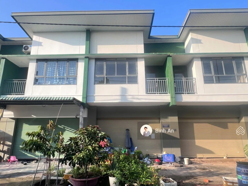 Bán căn shophouse 2 tầng, gần trường mầm non, 85m2 full thổ cư, sổ sẵn, hỗ trợ vay, giá 1.75 tỷ - Ảnh 1