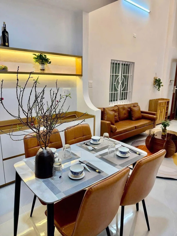 Bán nhà mặt tiền Nguyễn Thị Minh Khai Gia Lai 45m2 full nội thất