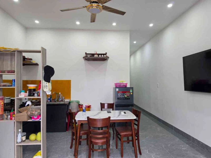 Bán nhà 3 tầng mặt tiền Ngô Thời Nhiệm 22m2, giá 2,9 tỷ nhayersindalat