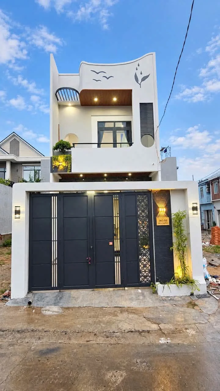 Bán nhà 3PN, 96m2 đường Nguyễn Ái Quốc, Hố Nai giá 3 tỷ 850 triệu - Ảnh 1