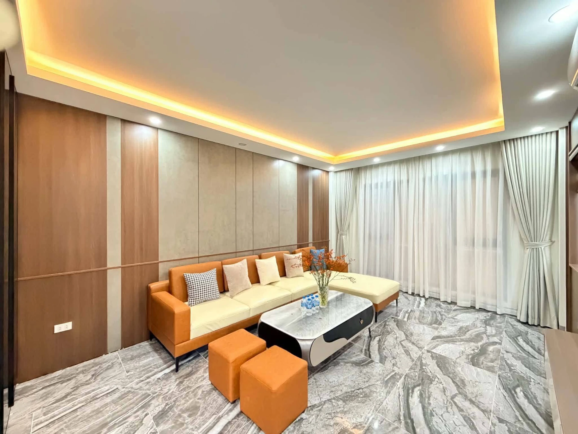 Bán nhà mới 38m2 x 4 tầng 4 phòng ngủ ngõ thông phố Xã Đàn, Đống Đa, Hà Nội - Ảnh 1