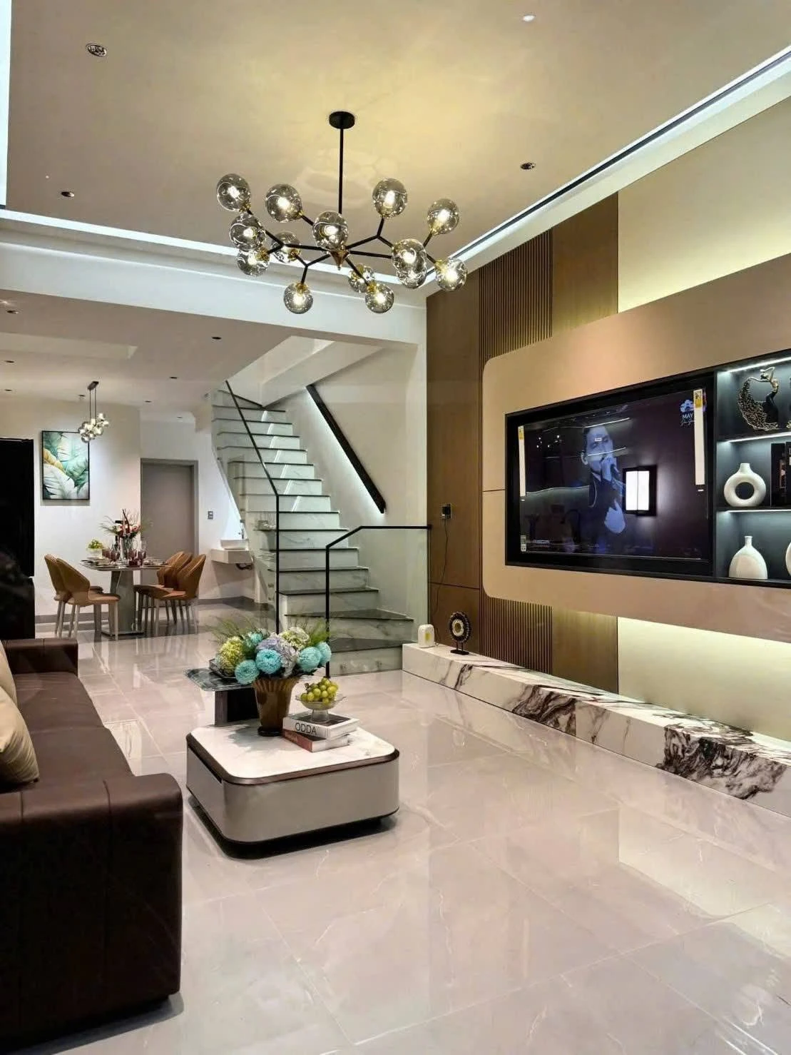 Bán nhà 3 tầng 75,7m² full nội thất An Cựu, Huế - Ảnh 1