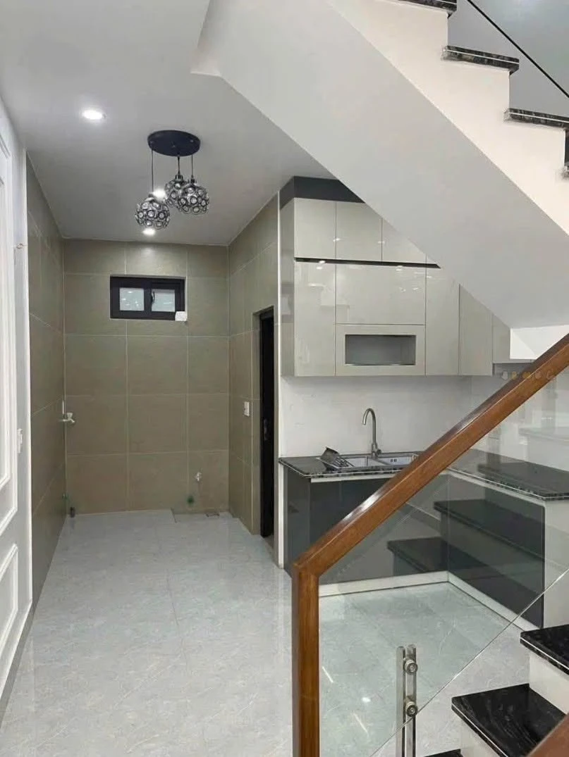 Bán nhà 2 tầng 45m2 mặt tiền 4m Trần Nhân Tông 2.2 tỷ - Ảnh thu nhỏ 2