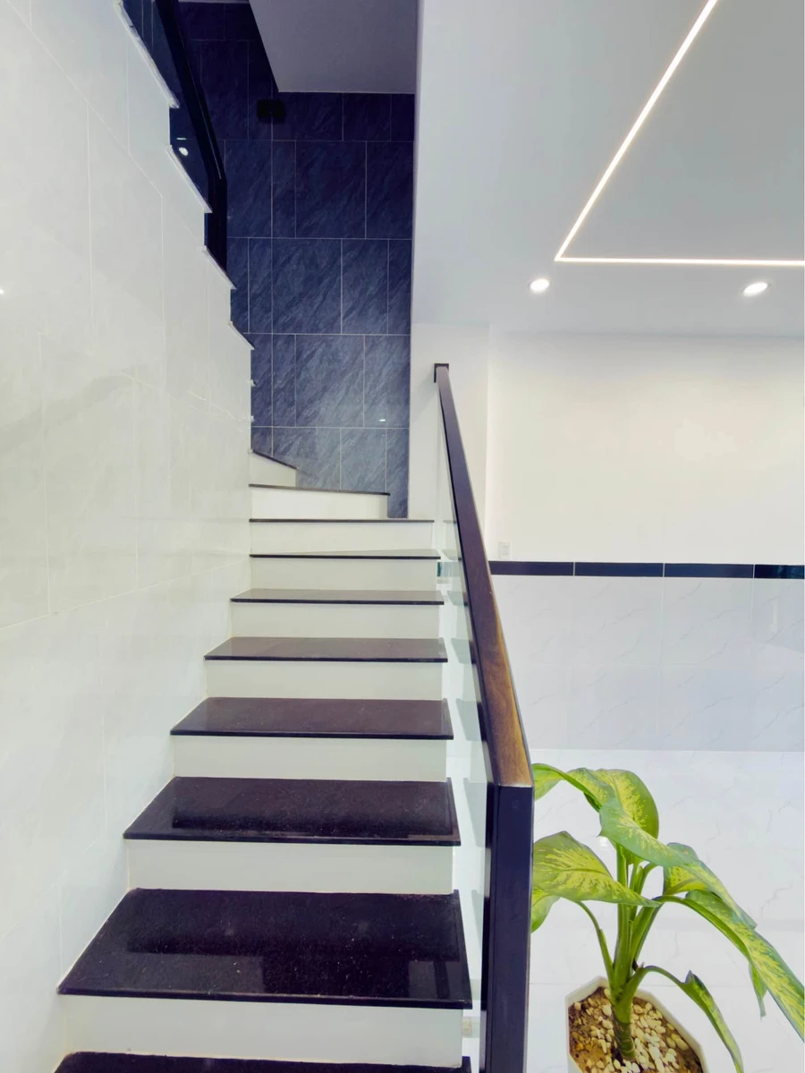 Bán nhà phố 3,5 tầng 105m² Hoàng Văn Thụ Nha Trang 2 tỷ 990 - Ảnh thu nhỏ 4