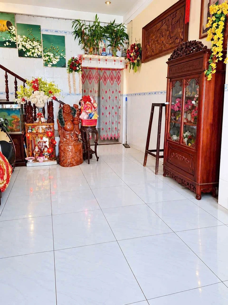 Bán nhà mặt tiền Tỉnh lộ 833, Tân An, Long An, 240m2, 5 PN, 4 tỷ - Ảnh thu nhỏ 3