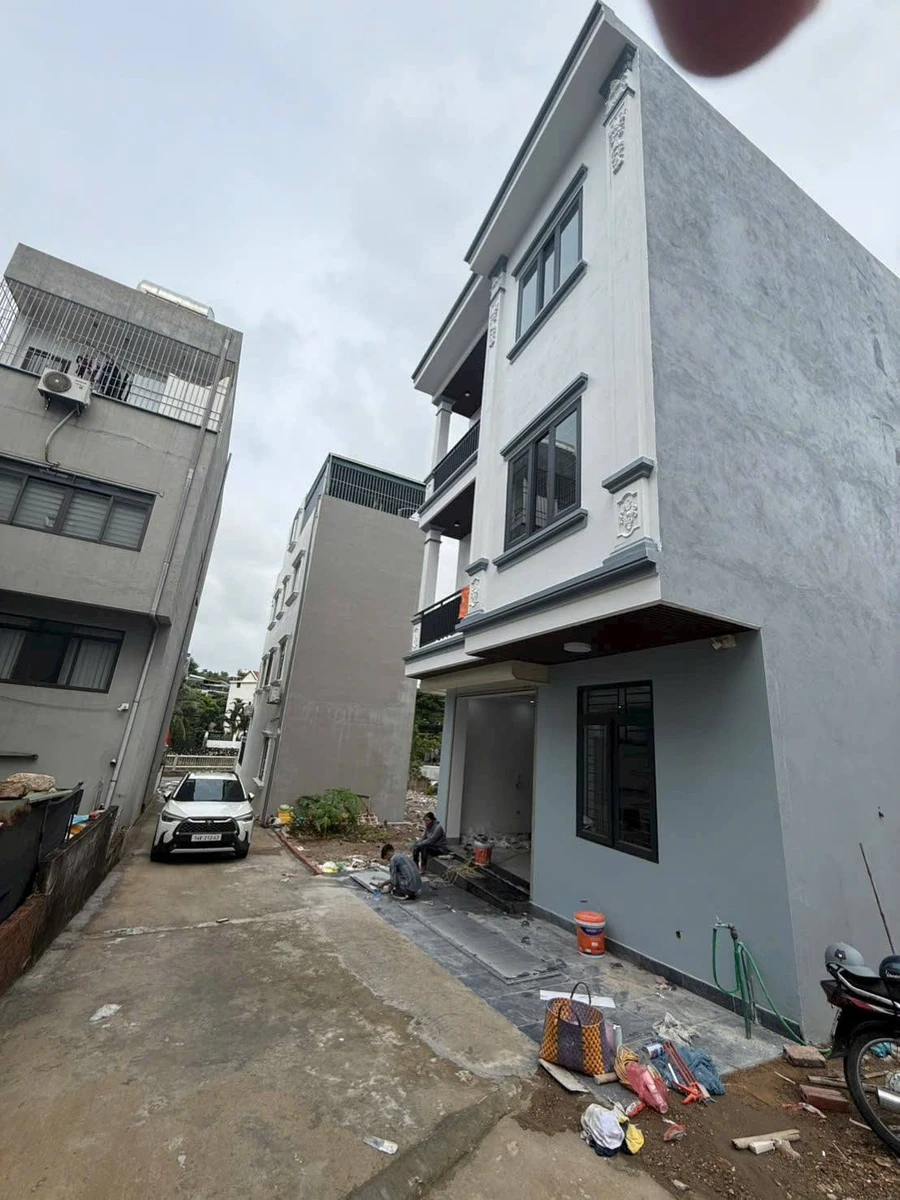 Bán nhà Cao Xanh Hạ Long 69.8m2 3 phòng ngủ giá 3.95 tỷ - Ảnh thu nhỏ 3