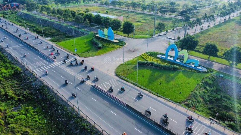 Mặt tiền siêu VIP nằm trên trục chính lớn nhất 25m của dự án Khu Dịch Vụ Hỗn Hợp VSIP Quảng Ngãi