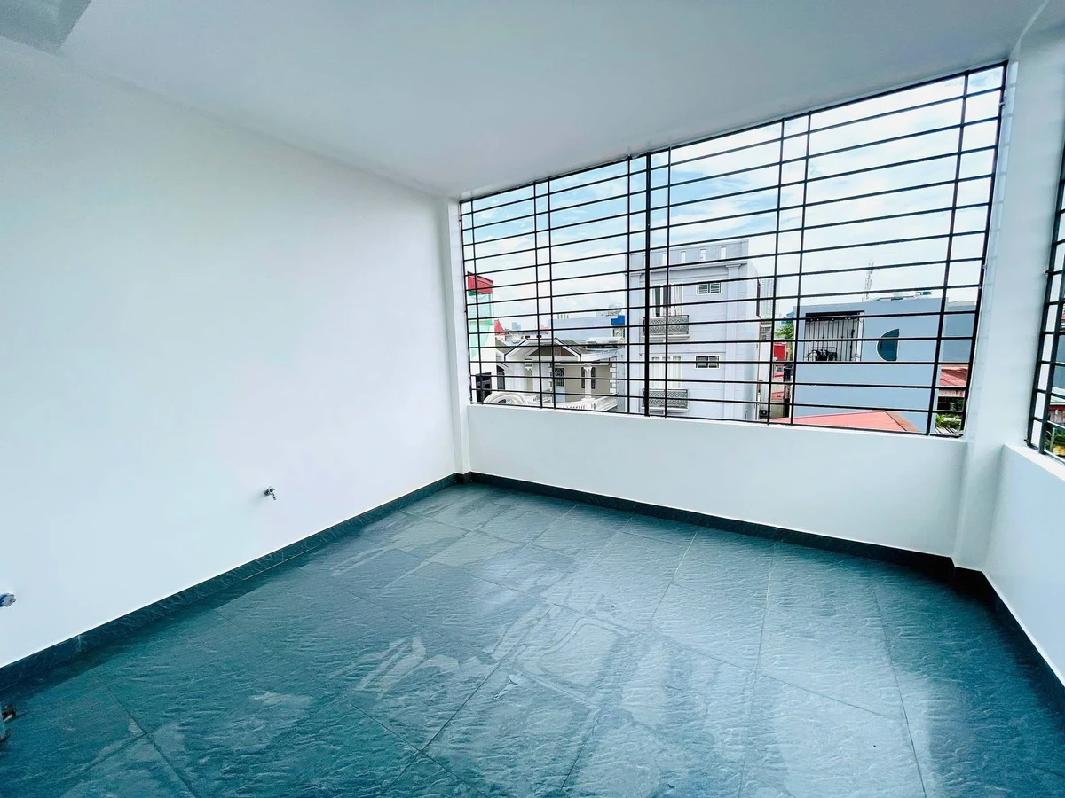 Nhà 4 tầng độc lập 50m² Phố Hồ Sen 6 tỷ 360 - Ảnh thu nhỏ 5