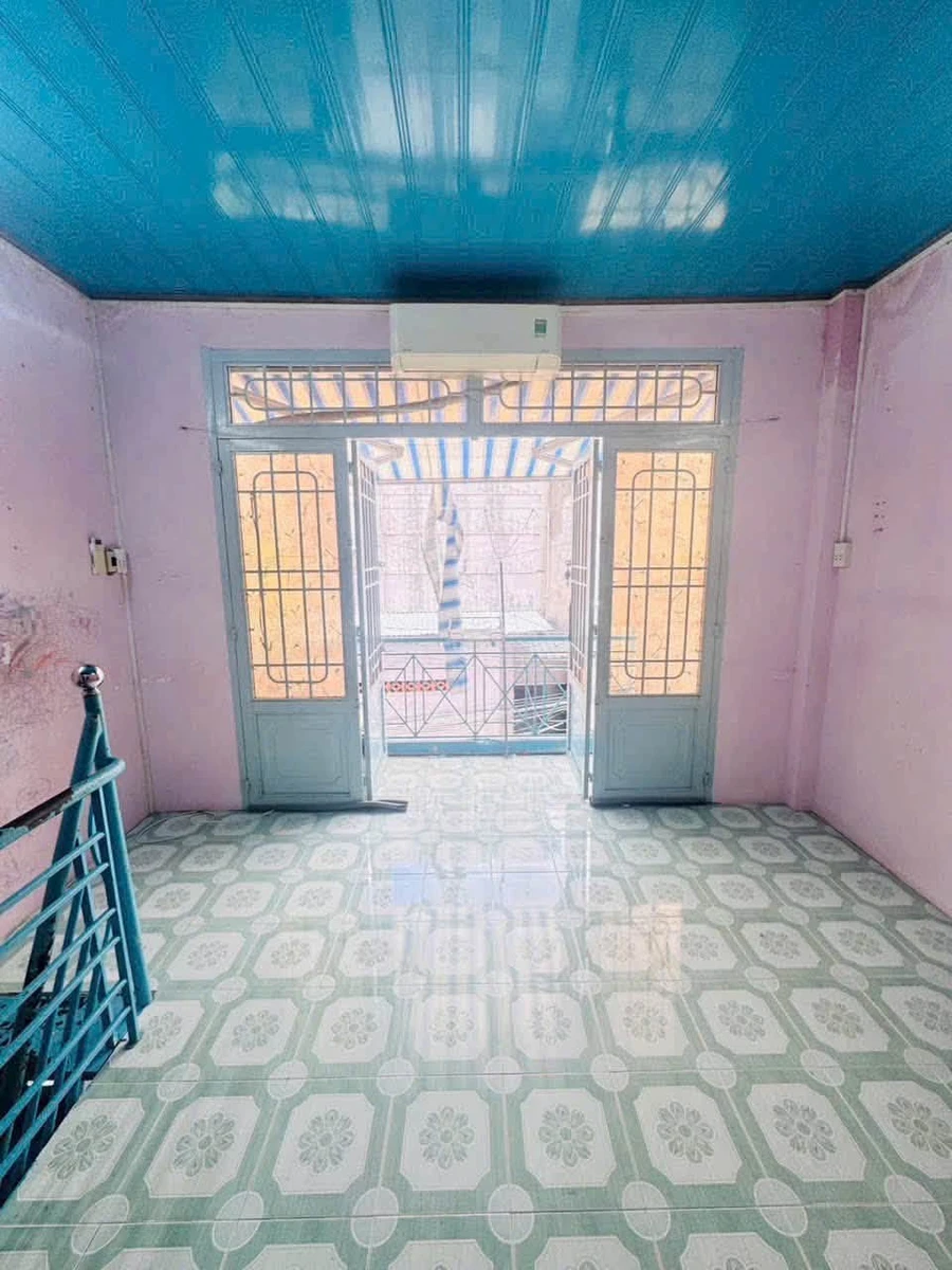 Bán nhà Bến Văn Đồn Quận 4, 32m2, 2.7 tỷ - Ảnh thu nhỏ 4