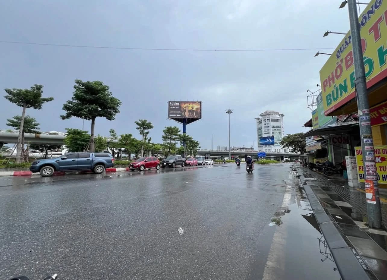 Bán gấp nhà mặt đường Ngô Gia Tự 145m2, hơn 15 tỷ, đang cho thuê 20 triệu/tháng - Ảnh 1