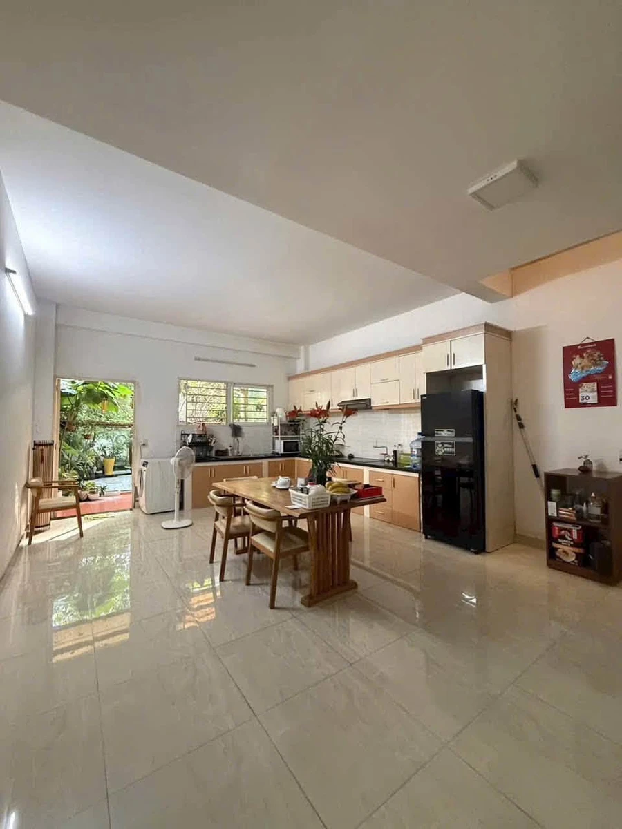 Bán nhà phố 141m² 1 trệt 1 lầu KDC 10 Mẫu, P. Bình Trưng, Quận 2 - 14,9 tỷ - Ảnh thu nhỏ 2