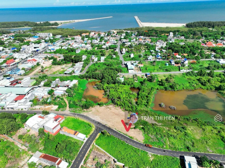 Quá rẻ - đất biển Lộc An - cách bãi tắm Lộc An 700m - ngay chợ - trường học - DT 456m2 - 11x42m - Ảnh thu nhỏ 2