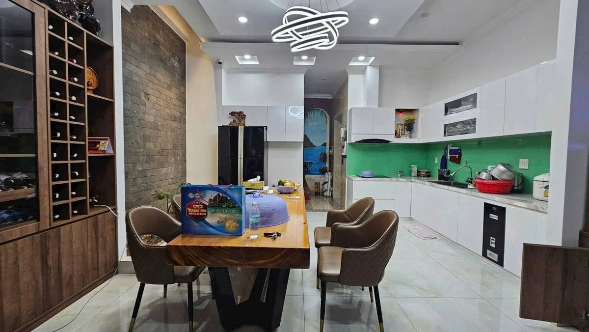 Bán nhà mới 1 trệt 4 lầu 56,8m2 có thang máy khu Phố Tây, Nha Trang - Ảnh thu nhỏ 3
