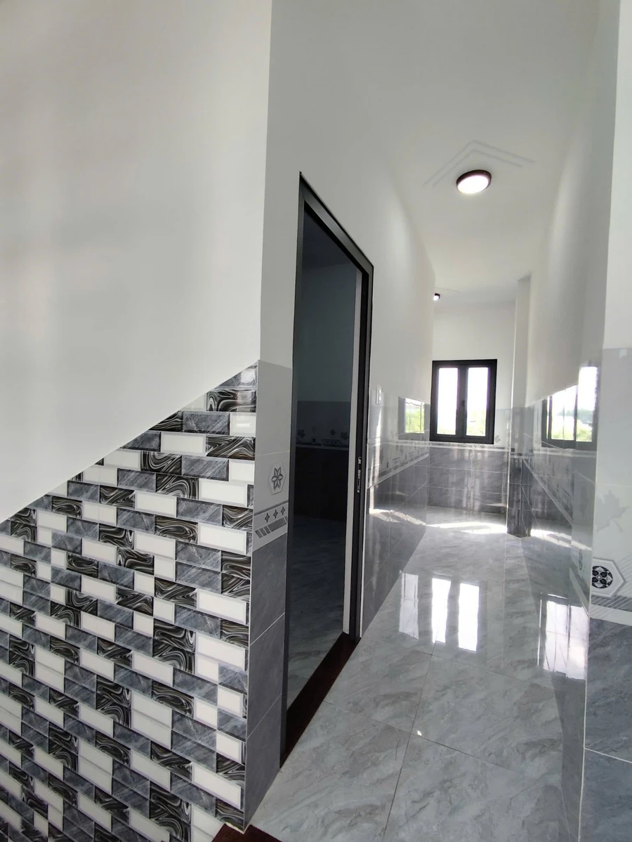 Nhà 3 tầng mặt tiền ĐT743, 112m², 6,4 tỷ - Ảnh thu nhỏ 4