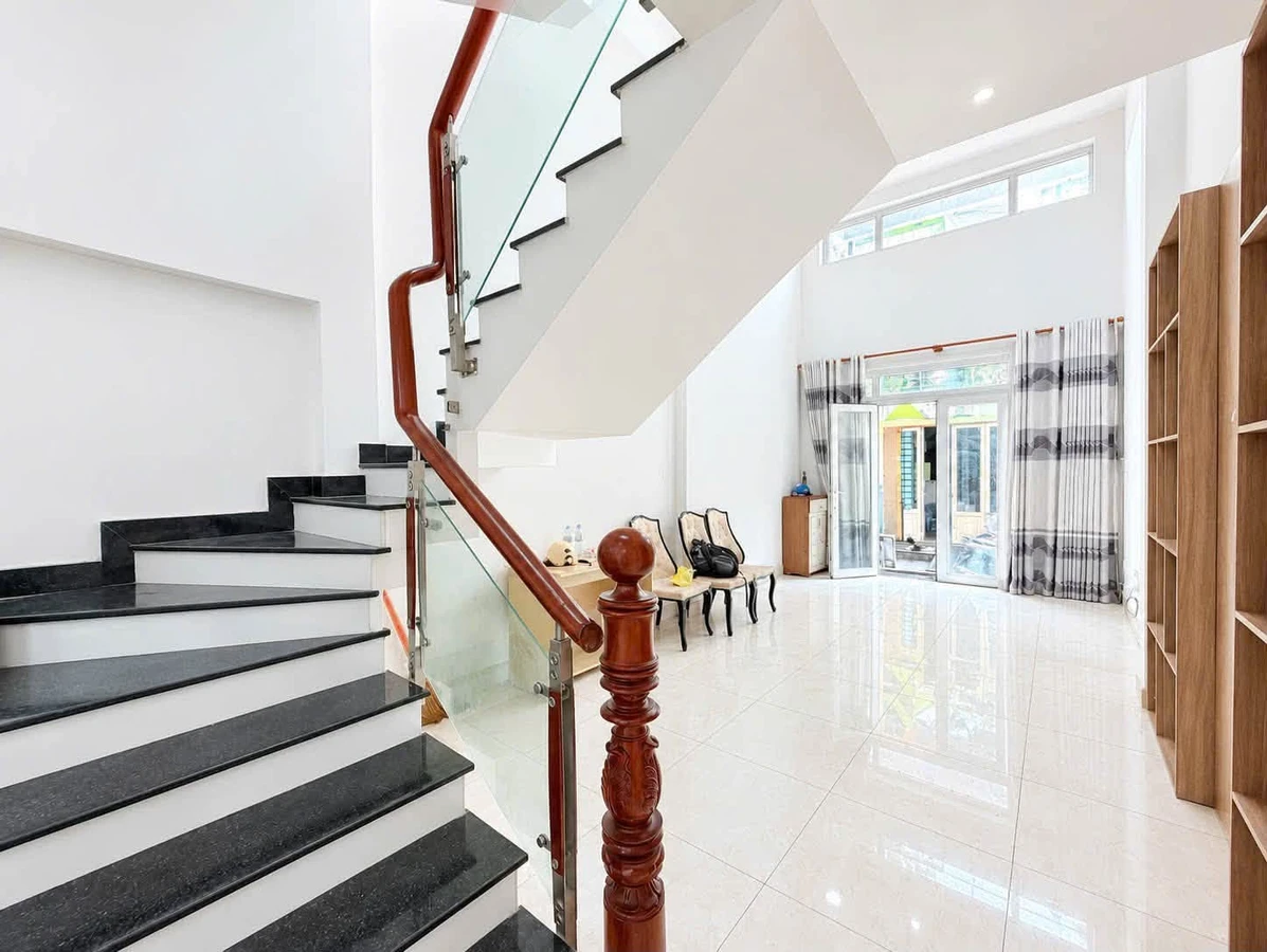 Bán nhà 3 tầng 50m2, 4PN tại Phú Nhuận, 7.9 tỷ - Ảnh thu nhỏ 2