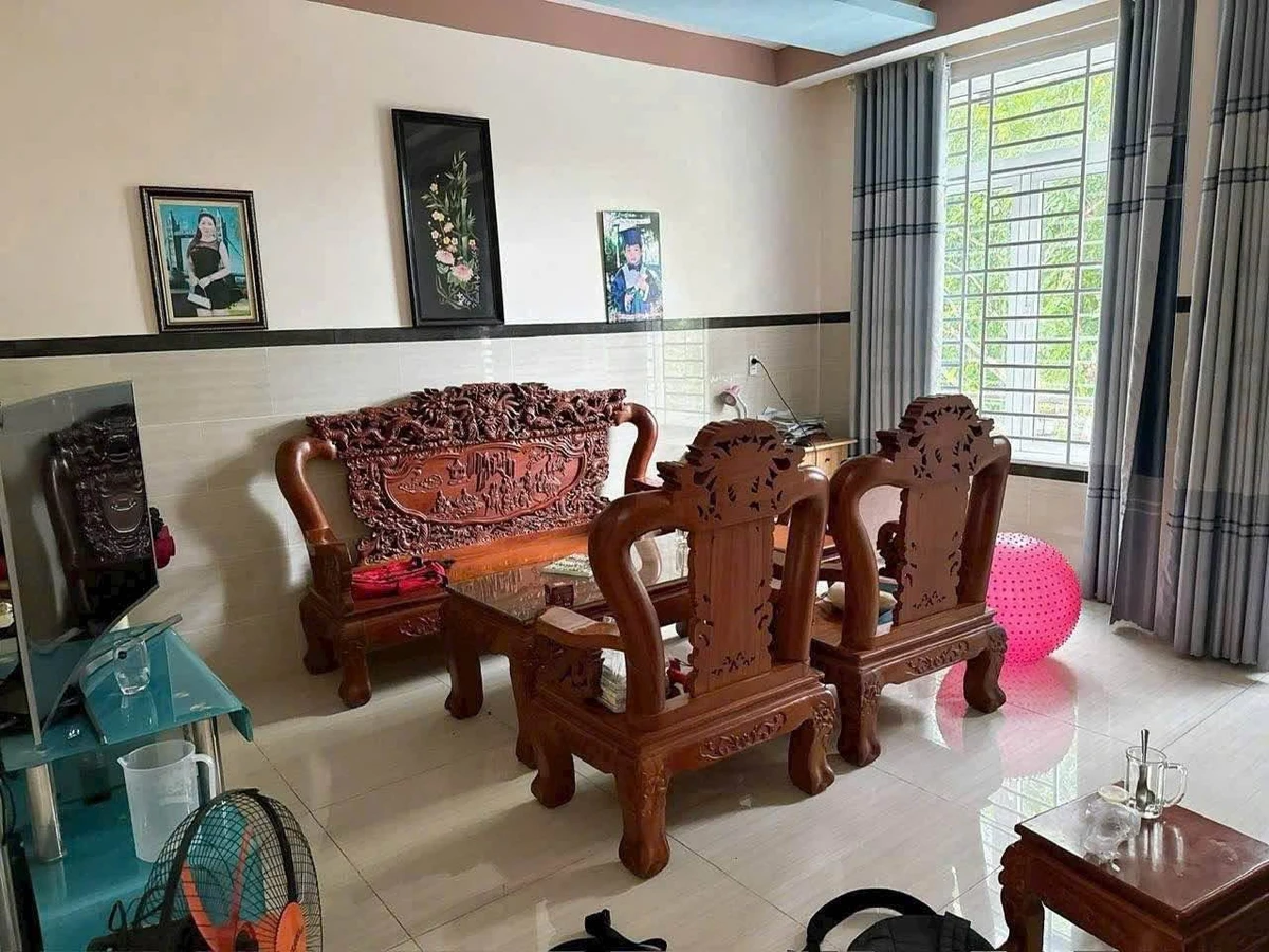 Bán nhà 1 trệt 2 lầu mặt tiền 90m2 Bà Rịa - Ảnh thu nhỏ 5